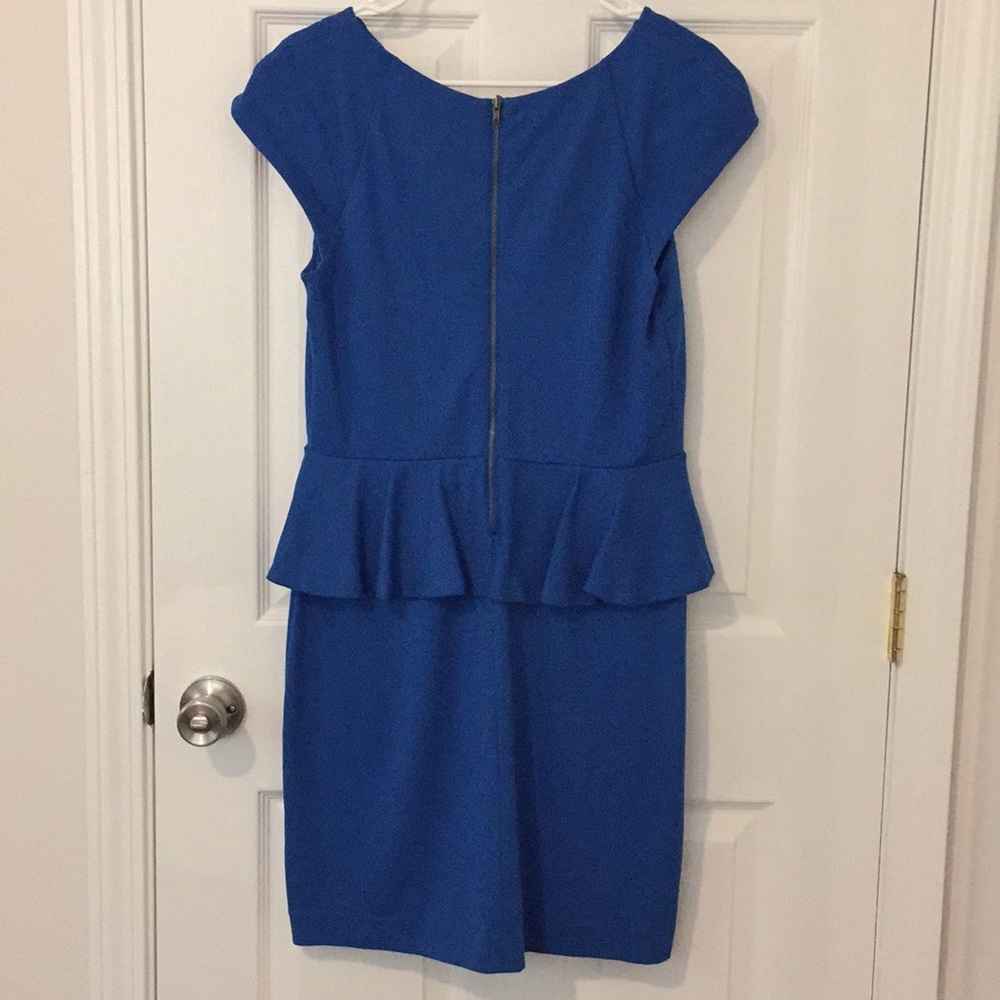 Dress - Picture 2 of 6